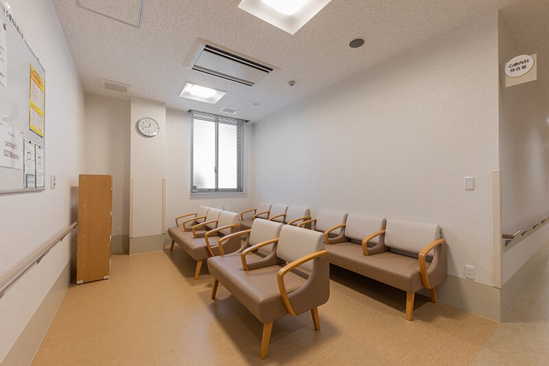 診療内科診察室・待合室